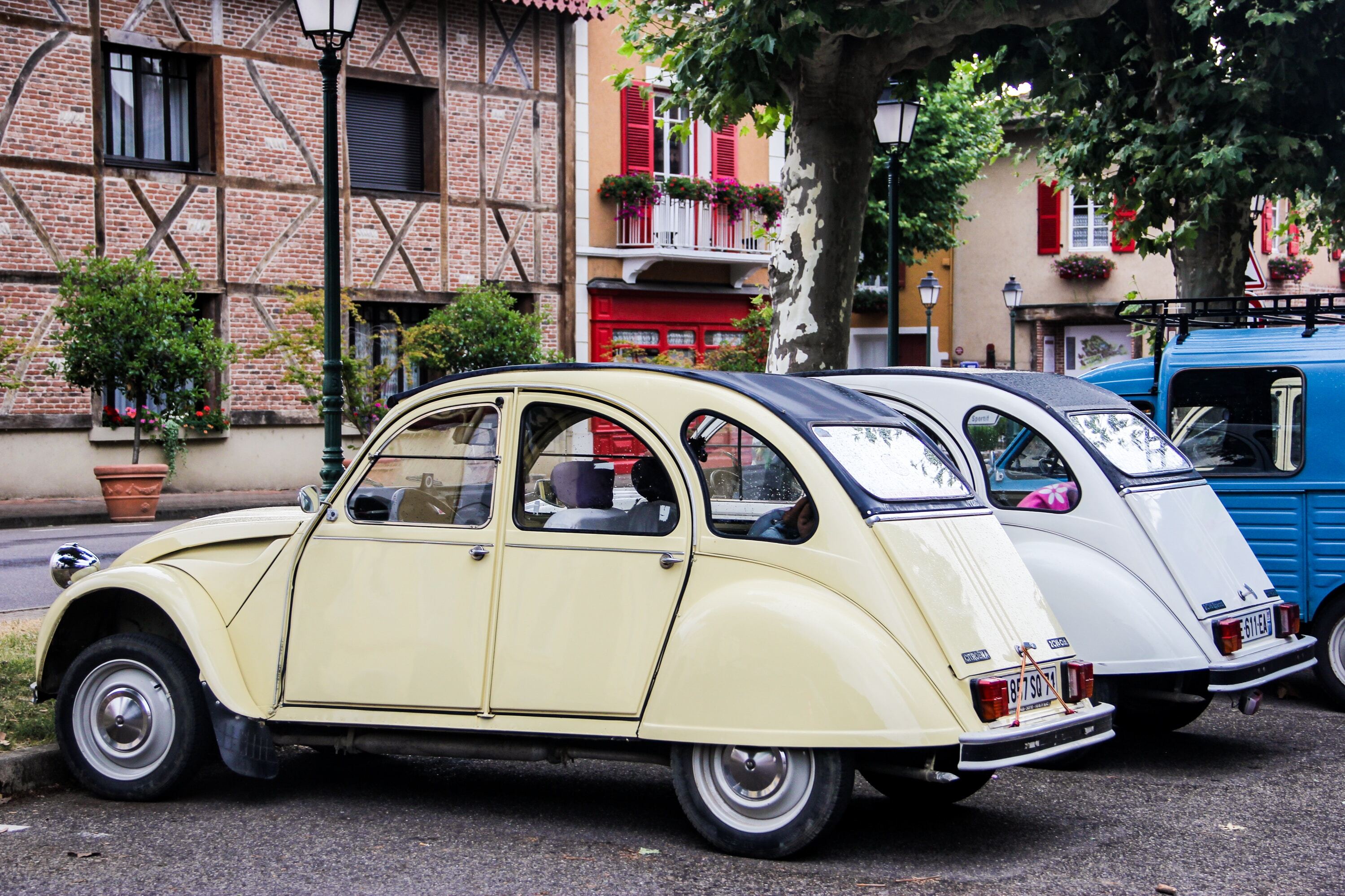 Baixa de Coimbra acolhe mostra de automóveis clássicos de marcas inglesas  no próximo sábado —