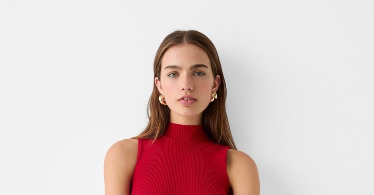 Vestido mini sem mangas (12,99€)