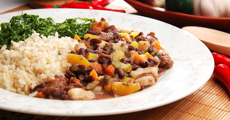 Neste festival em Cantanhede pode comer feijoada até rebolar por 10€